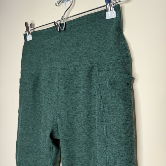 BEYOND YOGA Spacedye Green Out Of Pocket Soft Atheleisure Workout Yoga Leggings - Picture 3 of 7